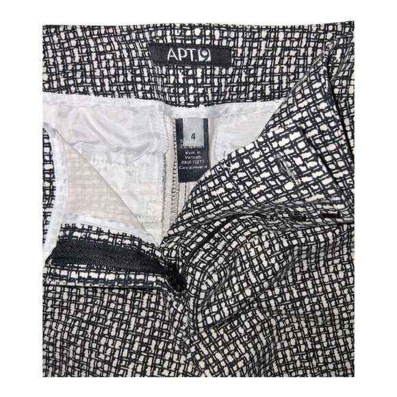 Apt 9 Black and White Geometric Print Shorts Size 4 - Picture 2 of 4